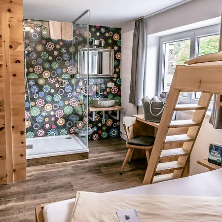 Bacher Asitzstubn מלון 3*