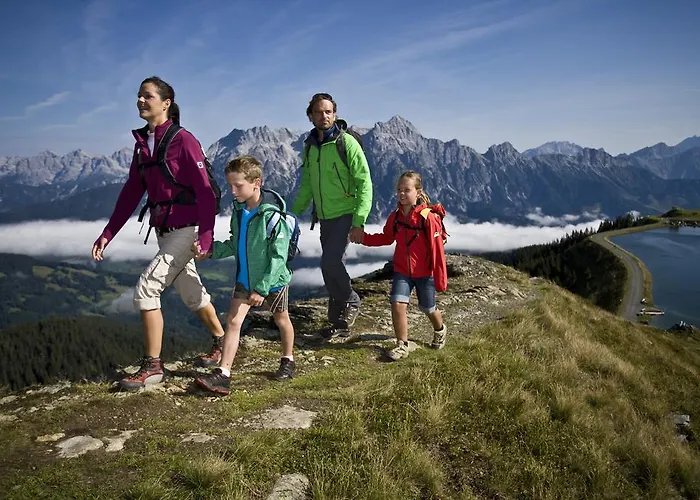 巴切尔阿西斯塔本酒店 3*