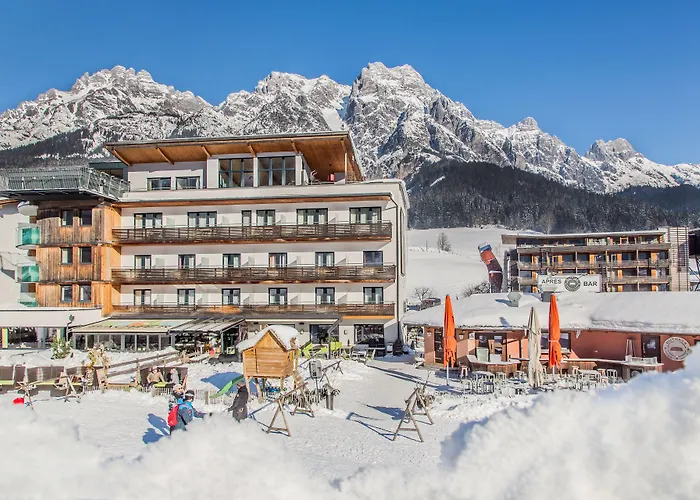 巴切尔阿西斯塔本酒店 酒店 莱奥冈