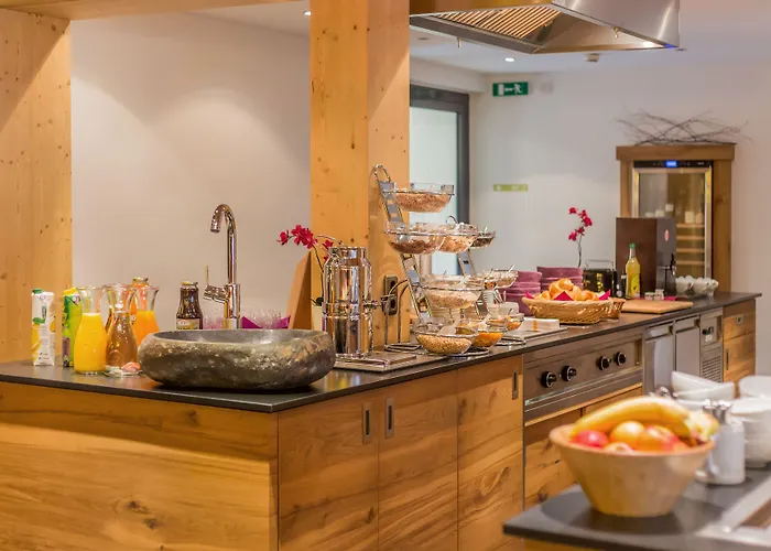 巴切尔阿西斯塔本酒店