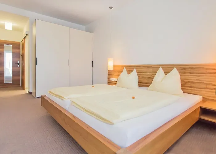 巴切尔阿西斯塔本酒店