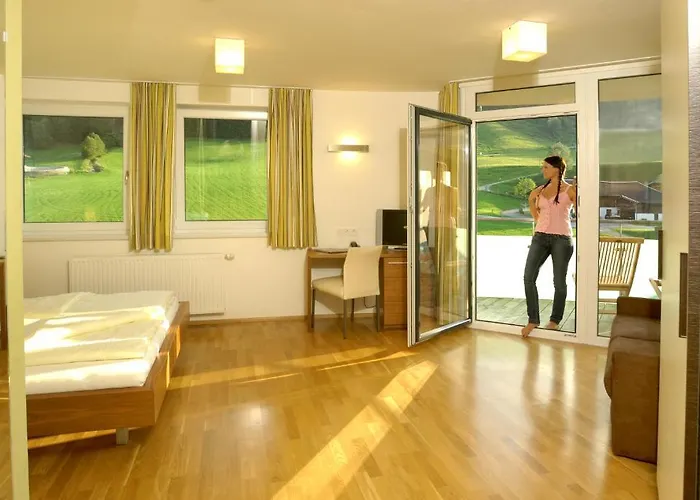 巴切尔阿西斯塔本酒店 3*